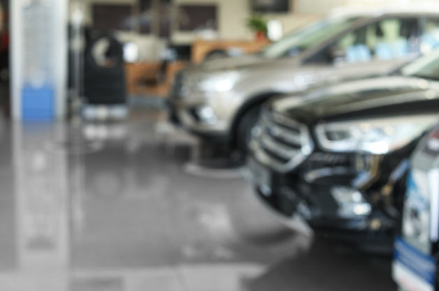 Keuntungan Memakai Layanan Gadai Mobil Resmi Merk Alphard